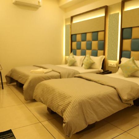 Hotel Bhagyoday Limodara Екстериор снимка