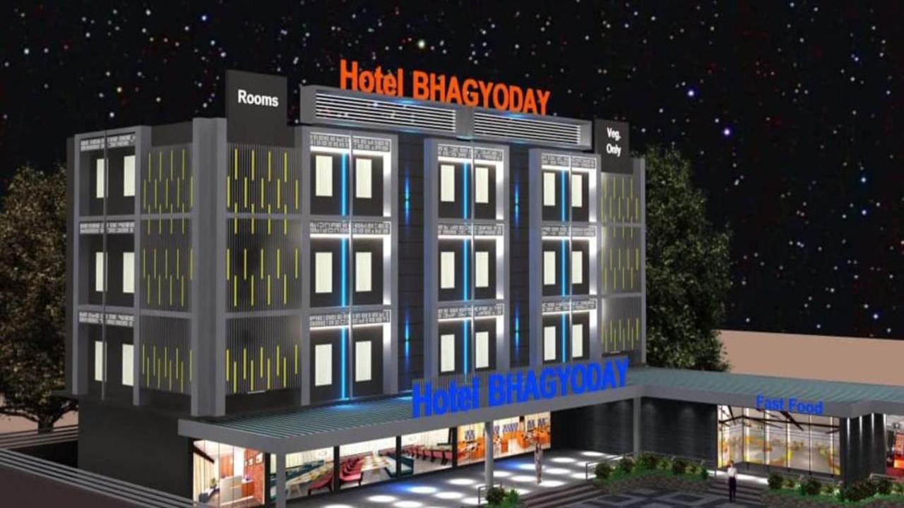 Hotel Bhagyoday Limodara Екстериор снимка