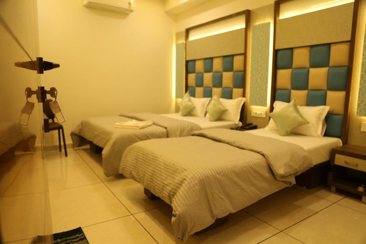 Hotel Bhagyoday Limodara Екстериор снимка