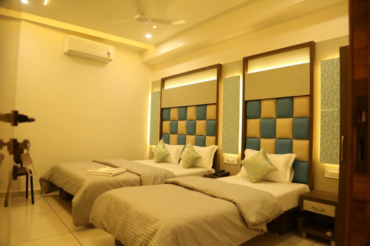 Hotel Bhagyoday Limodara Екстериор снимка